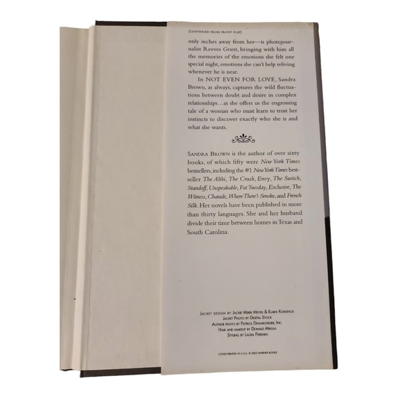 *2 for $20* Sandra Brown Not Even for Love & A Kiss Remembered Hardcover Books - Picture 4 of 6